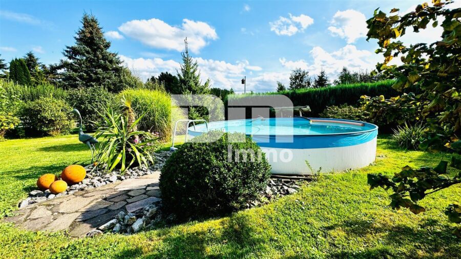Schönes Mehrfamilienhaus geteilt nach WEG mit umfangreichen Nutzflächen und Traumgrundstück - Gartenbereich 2 / Pool